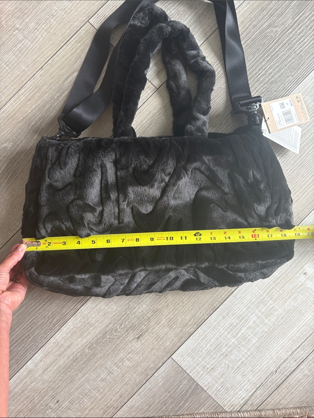 Nike Black Faux-Fur Shoulder Bag with Detachable Strap - Picture 7 of 8
